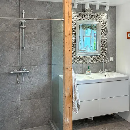 Four Bedroom In *