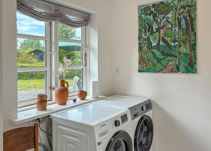 Semesterbostad Four Bedroom In Gilleleje